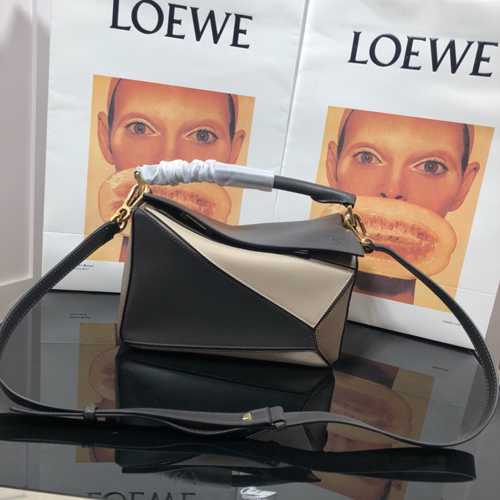 ロエベバッグコピー 定番人気2021新品  Loewe  ロエベバッグ00043